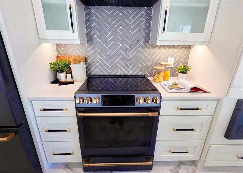 Furnished interior view inside a new home in , Sarasota (Image 54).