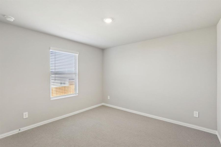 Spacious, unfurnished interior of a new home in Simpson Crossing - Spring Series, McKinney (Image 24).