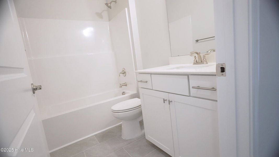 Furnished interior view inside a new home in Palmetto Creek, Bolivia (Image 6).