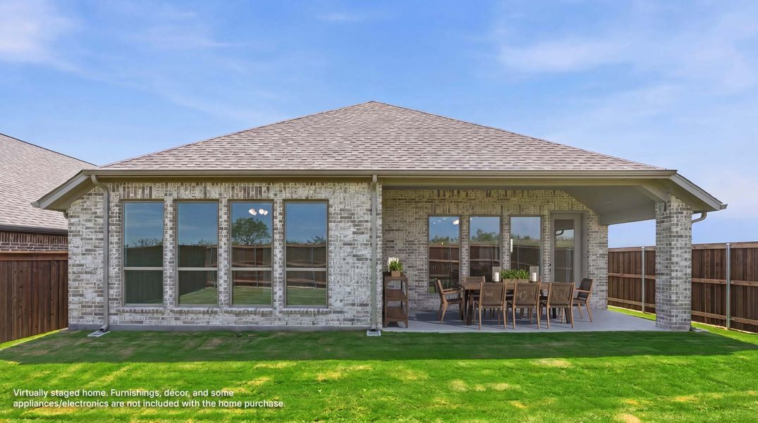 Exterior details and patio area of a home in Meraki, Forney (Image 3).