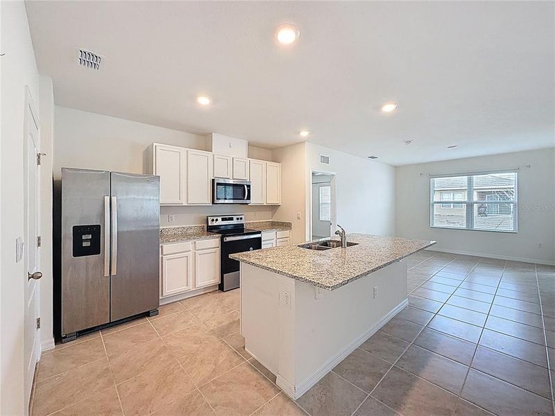 Furnished interior view inside a new home in , Lakeland (Image 11).