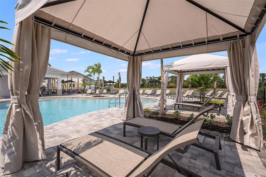 Community amenities in Vinterra Townhomes, Nokomis (Image 35).