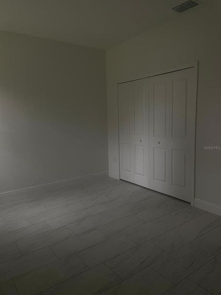 Spacious, unfurnished interior of a new home in , Ocala (Image 7).