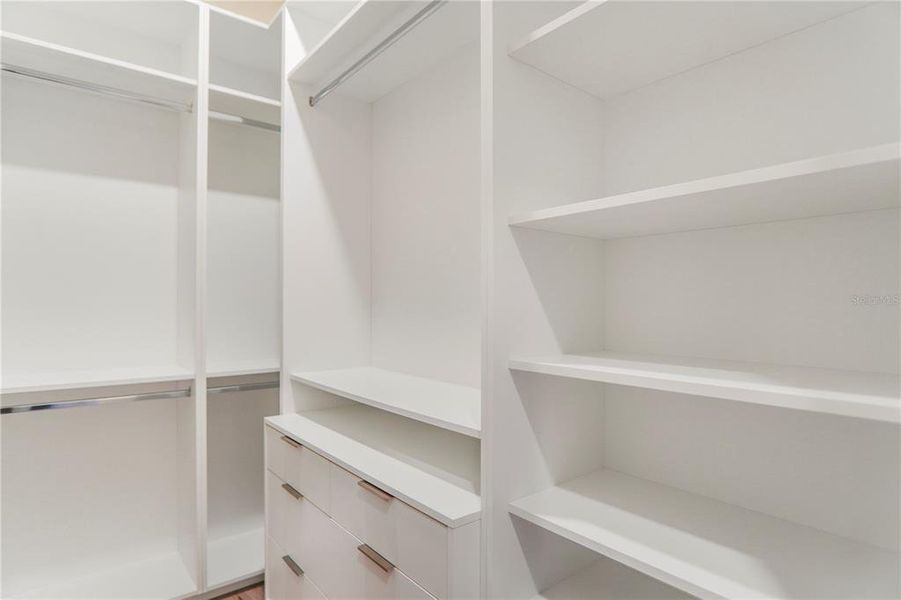 Furnished interior view inside a new home in , Windermere (Image 13).