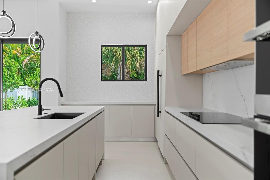 Furnished interior view inside a new home in , Fort Lauderdale (Image 3). Furnished interior view inside a new home in , Fort Lauderdale (Image 3).