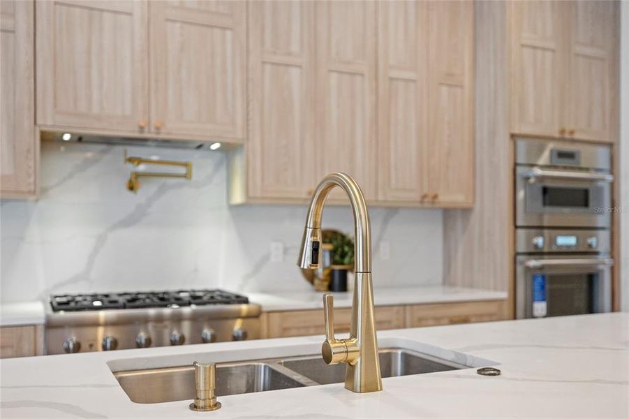 Close-up of interior finishes inside a home in College Park, Orlando (Image 26). Close-up of interior finishes inside a home in College Park, Orlando (Image 26).