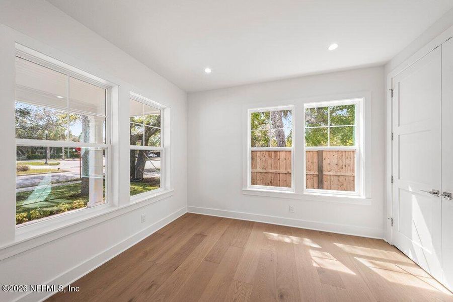 Spacious, unfurnished interior of a new home in , Atlantic Beach (Image 39).