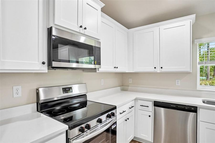 Furnished interior view inside a new home in , Ocala (Image 6).