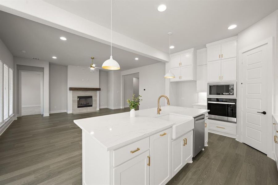 Furnished interior view inside a new home in Hayes Crossing - Phase 2, Midlothian (Image 9).