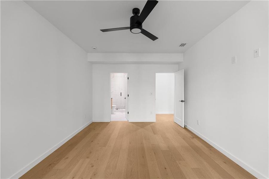 Spacious, unfurnished interior of a new home in , Atlanta (Image 28). Spacious, unfurnished interior of a new home in , Atlanta (Image 28).