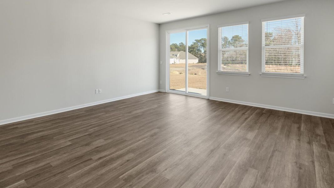 Spacious, unfurnished interior of a new home in The Preserve at Tidewater, Sneads Ferry (Image 16).