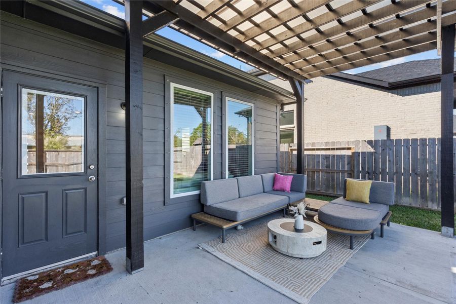 Exterior details and patio area of a home in , Santa Fe (Image 3). Exterior details and patio area of a home in , Santa Fe (Image 3).