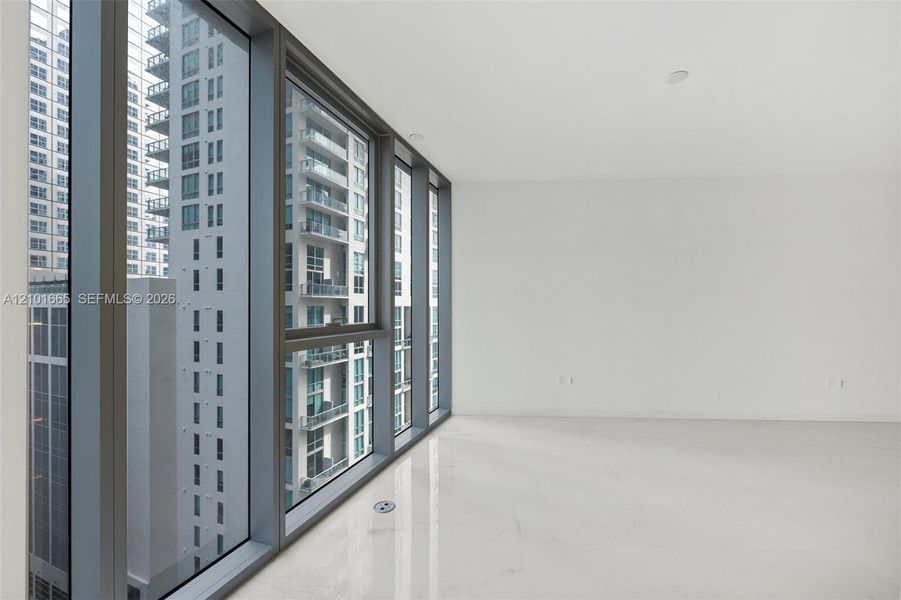 Condo located in Miami, FL showcasing its design and architecture (Image 21).