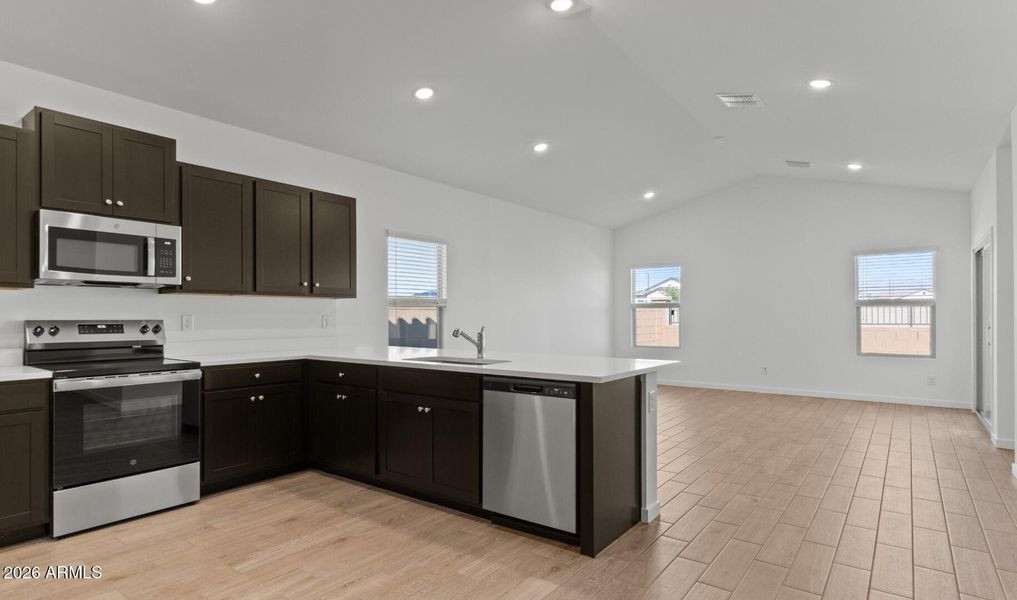 MR Lot #90 Kitchen (1) (Large)