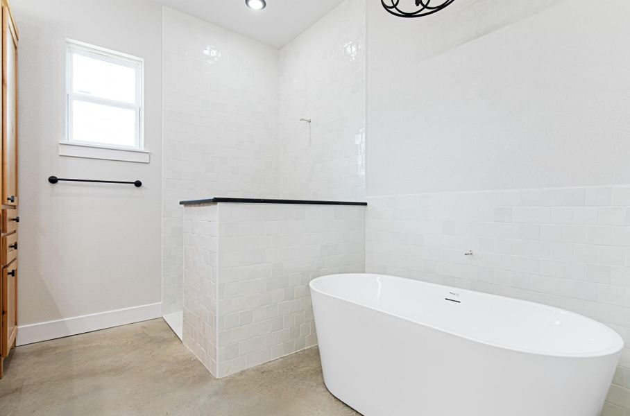 Furnished interior view inside a new home in , Gatesville (Image 8).