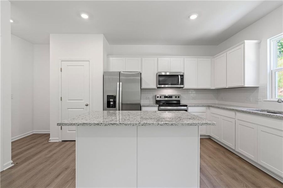 Furnished interior view inside a new home in Avery Ridge, Gainesville (Image 14).