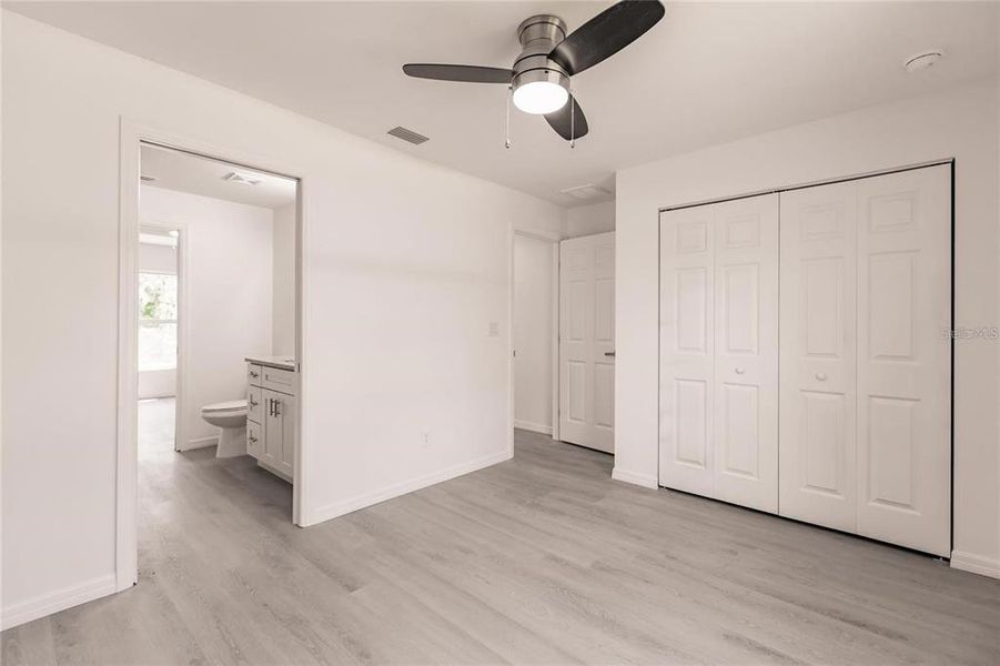 Spacious, unfurnished interior of a new home in , Punta Gorda (Image 23).