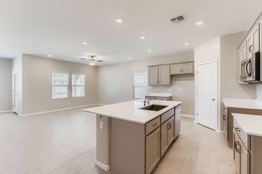 1,705sf New Home in Maricopa, AZ.  - Slide 11