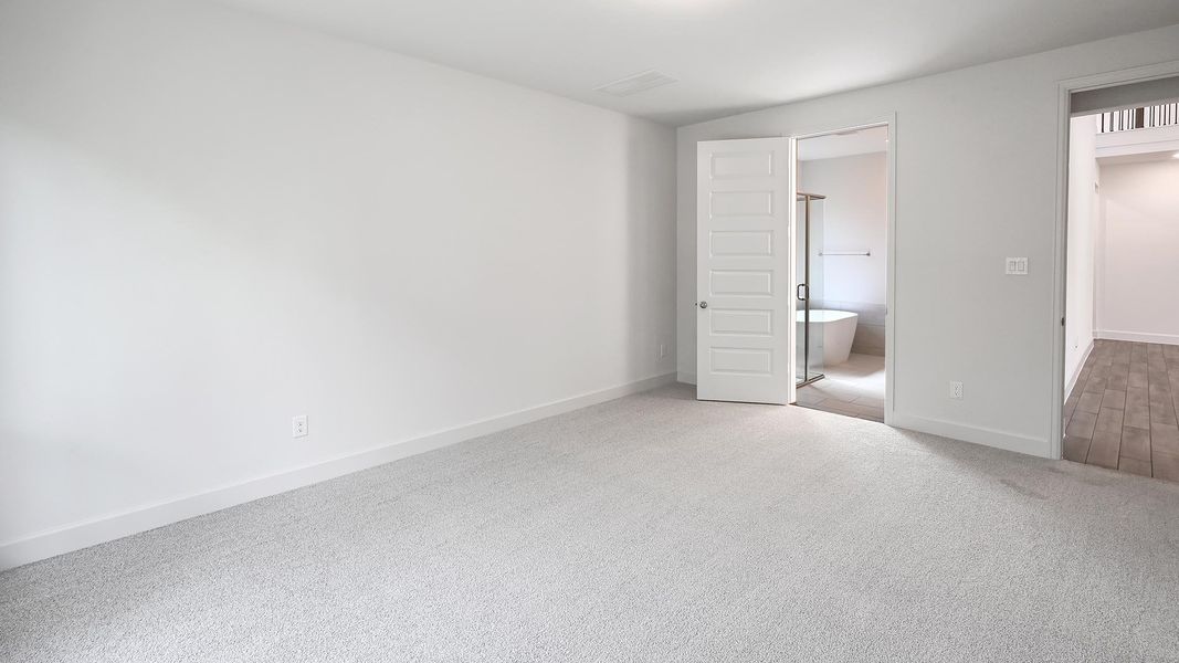 Spacious, unfurnished interior of a new home in 6 Creeks 45', Kyle (Image 12). Spacious, unfurnished interior of a new home in 6 Creeks 45', Kyle (Image 12).