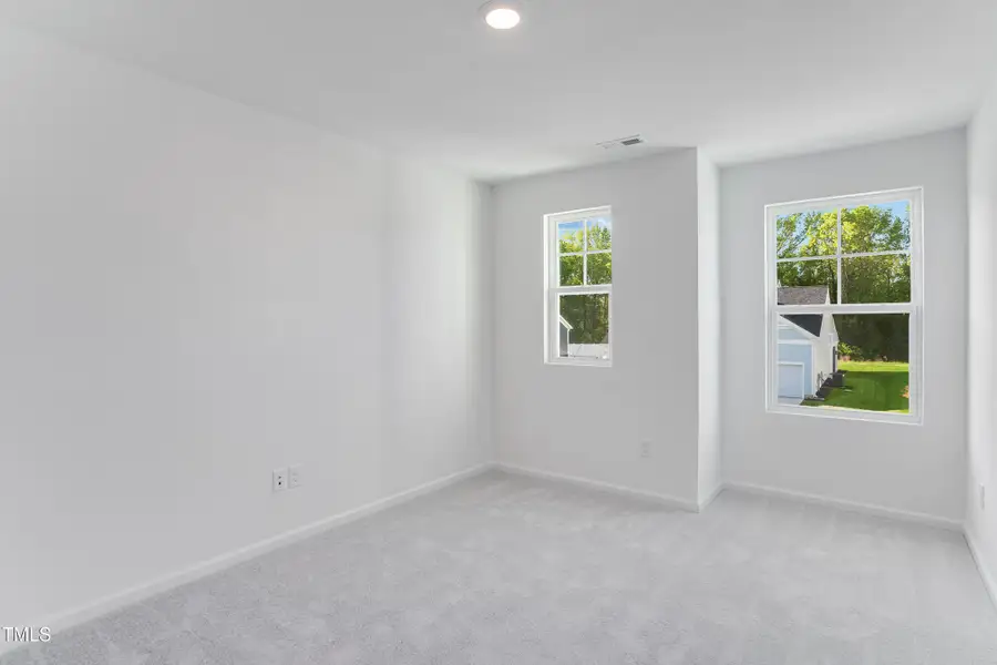 SUN_ElizabethSprings_Pic_202ShingleOak_2