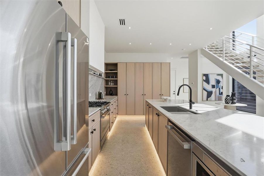 Furnished interior view inside a new home in , Dallas (Image 36). Furnished interior view inside a new home in , Dallas (Image 36).