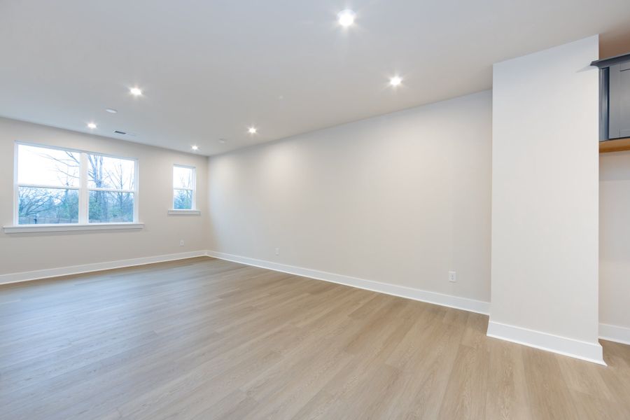 Spacious, unfurnished interior of a new home in Context at Oakhurst, Charlotte (Image 25).