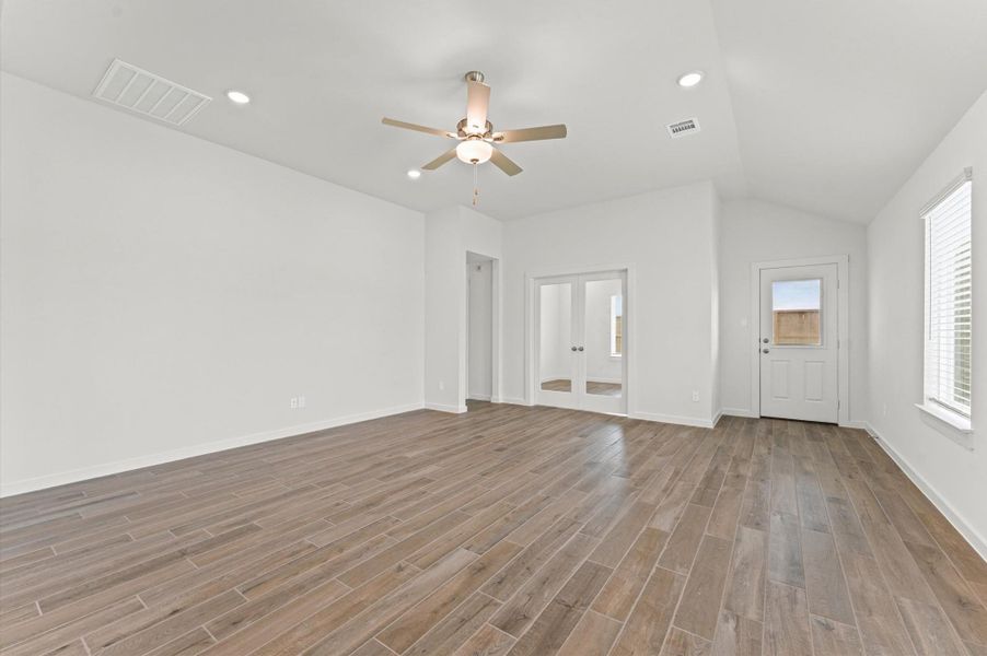Spacious, unfurnished interior of a new home in , Angleton (Image 8). Spacious, unfurnished interior of a new home in , Angleton (Image 8).