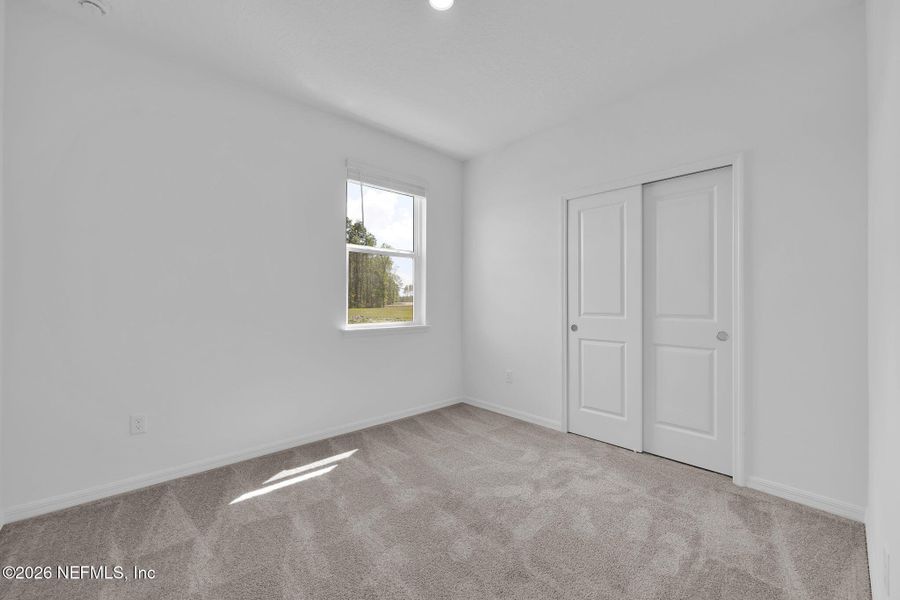 Spacious, unfurnished interior of a new home in Hyland Trail, Green Cove Springs (Image 15).