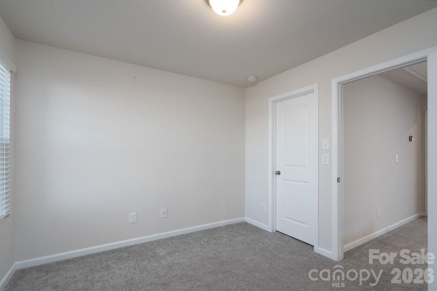 Spacious, unfurnished interior of a new home in Somerset, Fort Mill (Image 21).