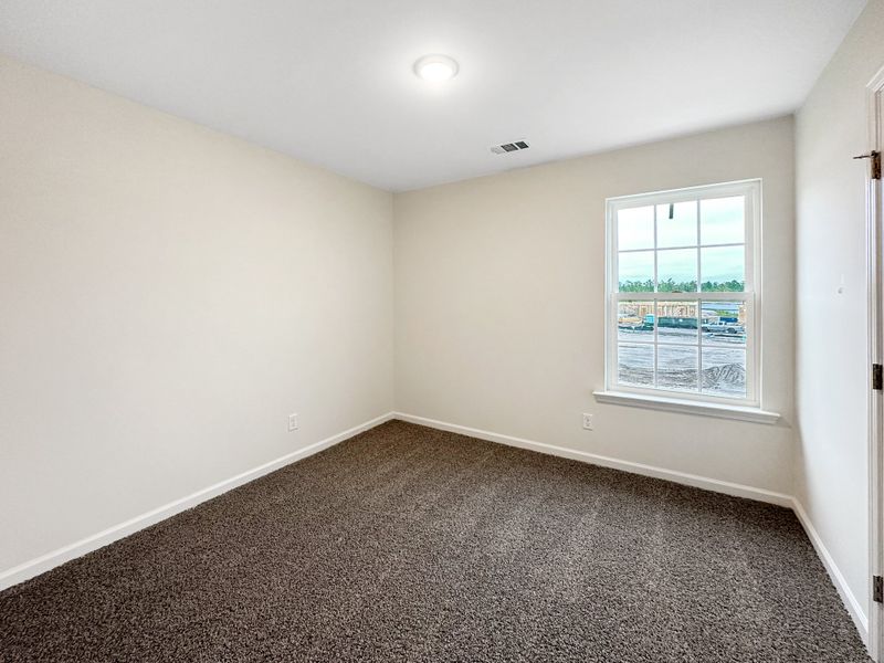 Spacious, unfurnished interior of a new home in Grand Reserve, Hinesville (Image 19).