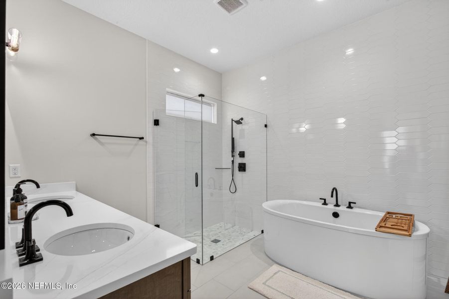 Furnished interior view inside a new home in , St. Johns (Image 19).