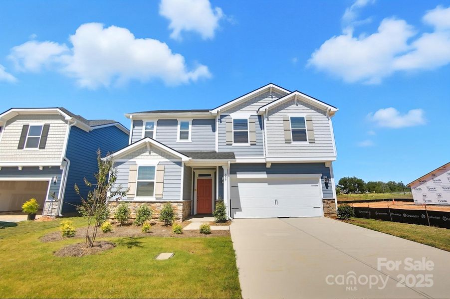 Image 17 of a home in Wellington Pointe Classic Series.