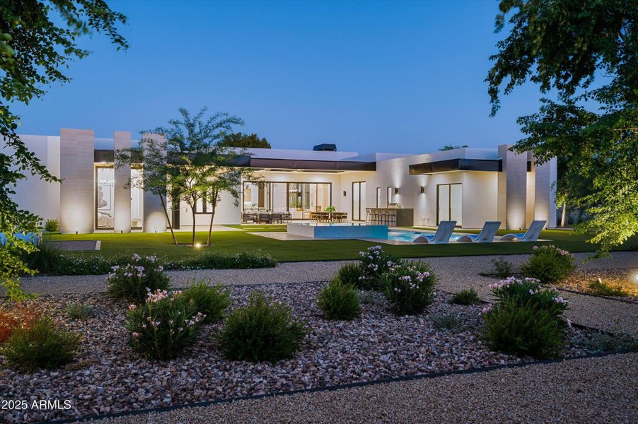 25-Twilight10220N66thSt-25