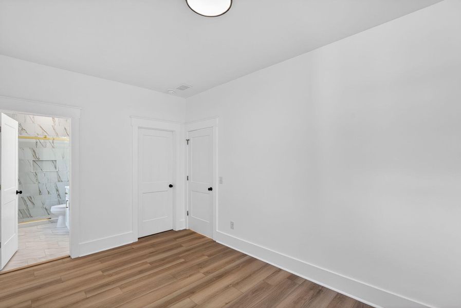 Spacious, unfurnished interior of a new home in , Summerville (Image 33).