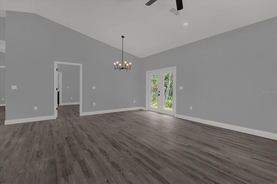 Spacious, unfurnished interior of a new home in , Deland (Image 18).