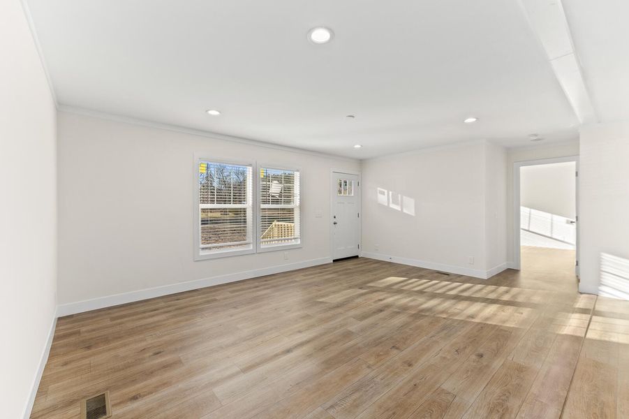 Spacious, unfurnished interior of a new home in , Pineville (Image 18).