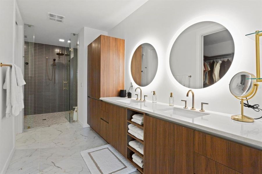 Furnished interior view inside a new home in , St. Petersburg (Image 14).