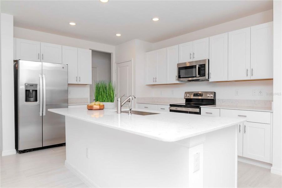 Kitchen Island and Kitchen