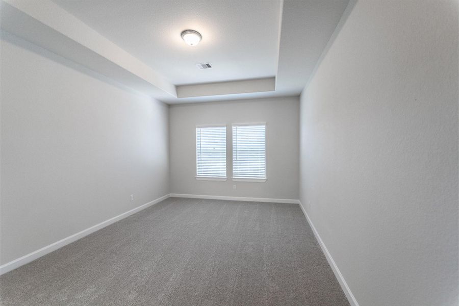 Spacious, unfurnished interior of a new home in Westwood, League City (Image 6).