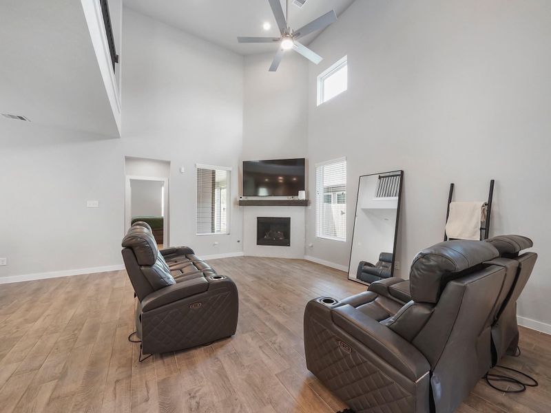 Furnished interior view inside a new home in Winfield Lakes, Fresno (Image 8).