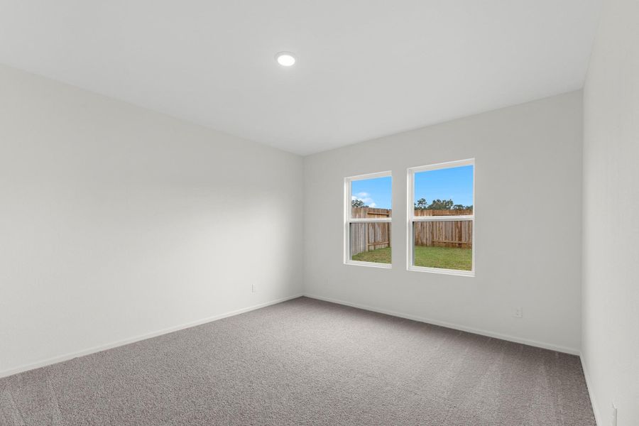 Representative unfurnished interior of a home built from the Luna by Starlight Homes in Noble Ridge, Howe (Image 25).