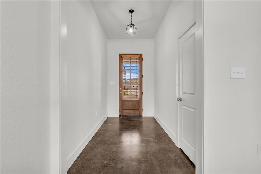 Spacious, unfurnished interior of a new home in , Riesel (Image 23).