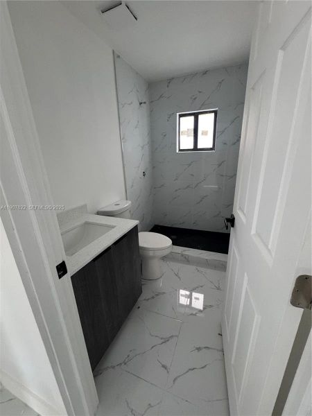 Image 7 of a home in . Image 7 of a home in .