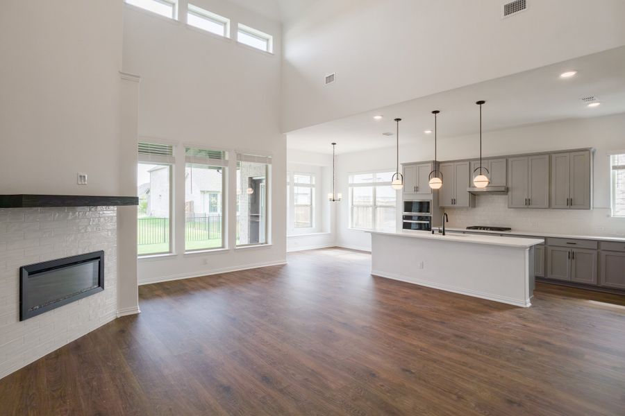 Spacious, unfurnished interior of a new home in Whitewing Trails, Princeton (Image 20).