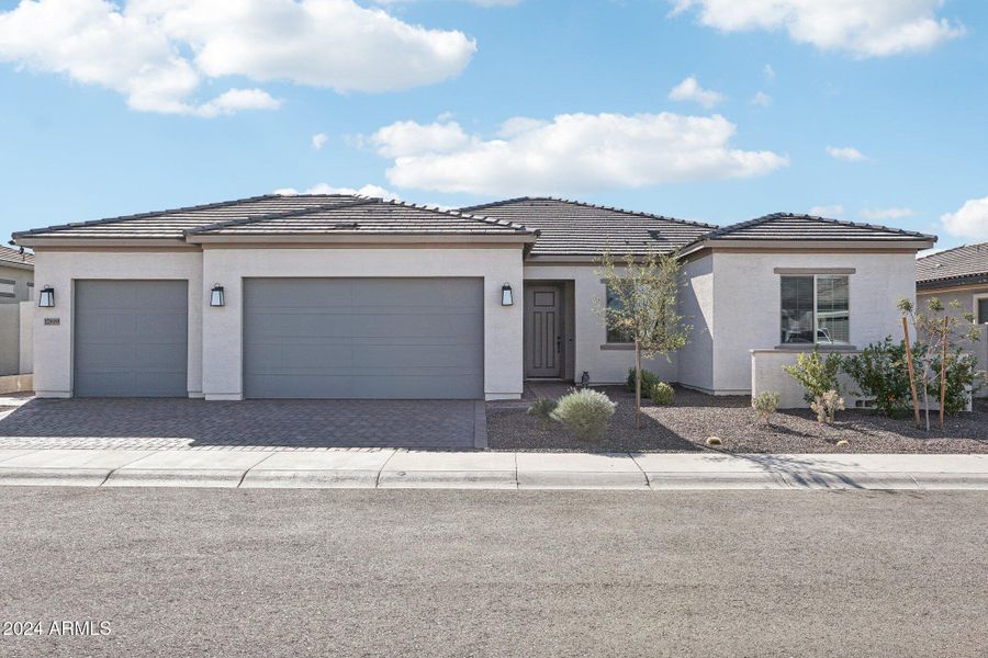 HUGE Extended 3 Car Garage