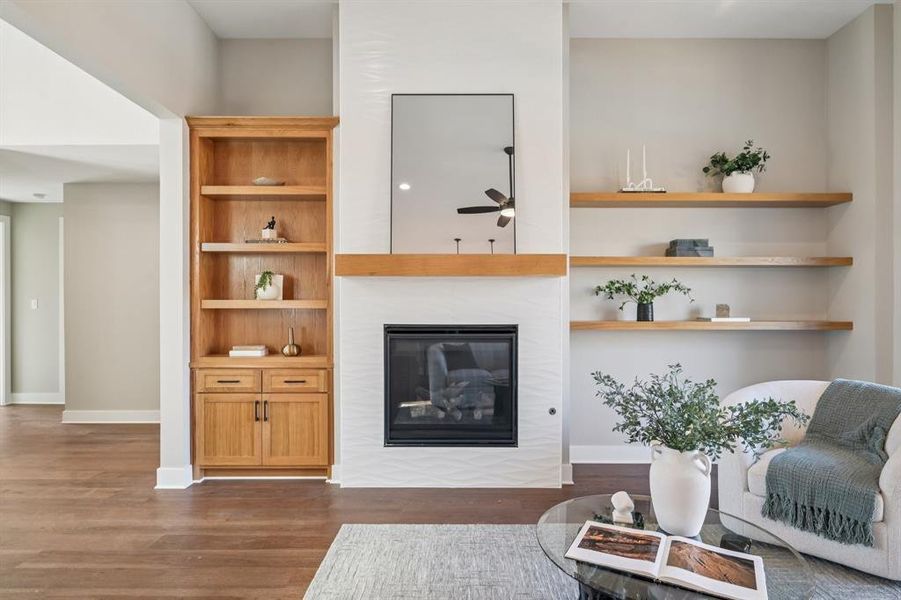 Furnished interior view inside a new home in , Grapevine (Image 35).