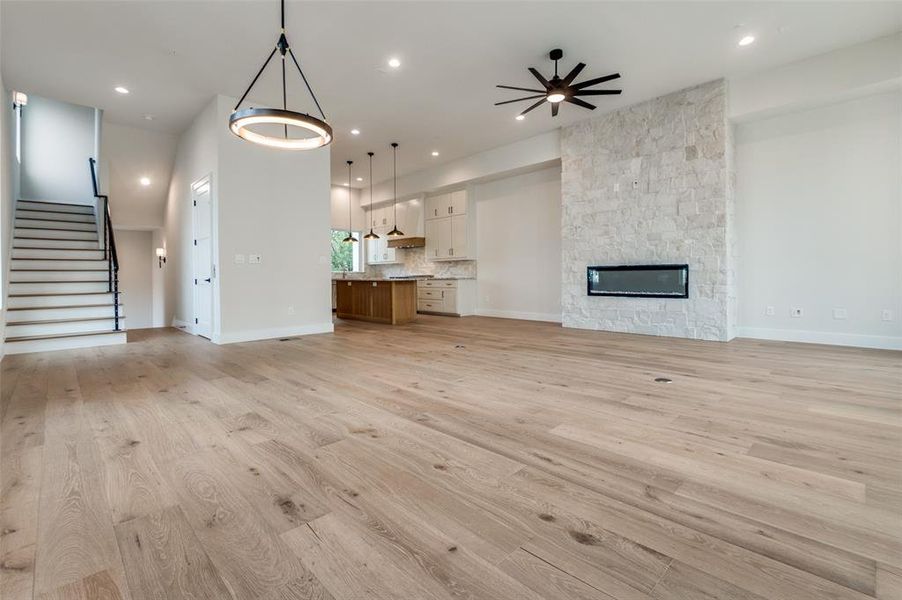 Looking toward kitchen