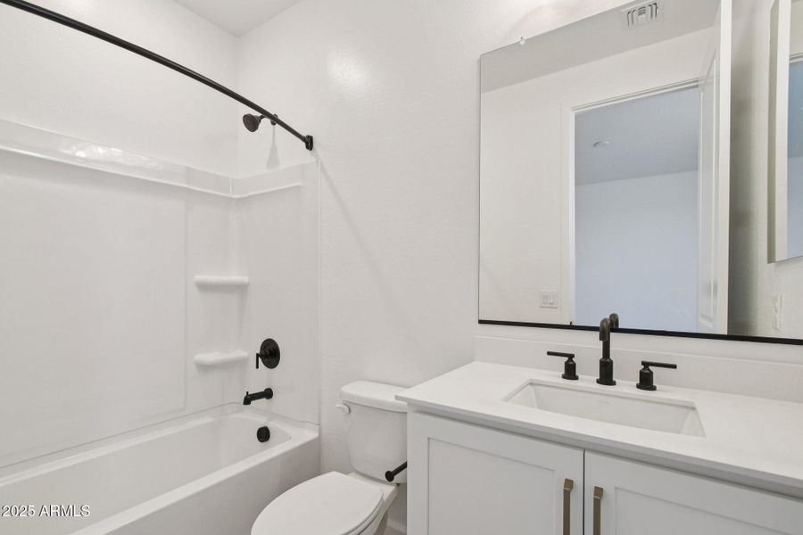 28-web-or-mls-E Saddle Way-S0111-026