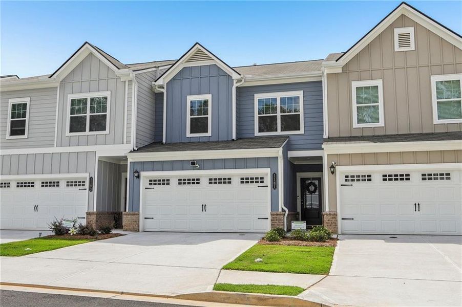 Image 47 of a home in Ellison Square.