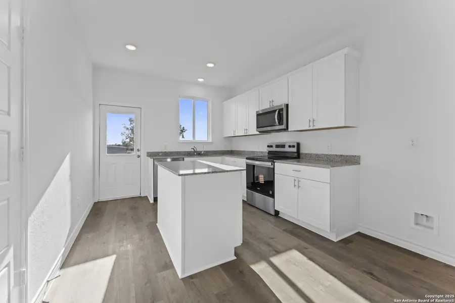 Furnished interior view inside a new home in Meadows at Clear Springs, New Braunfels (Image 8).
